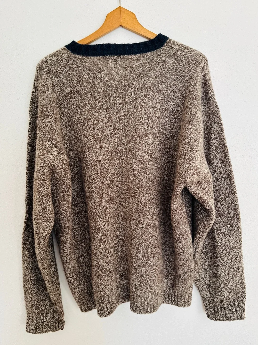 J.Crew Mens XL Shetland Wool V-Neck Sweater Marled Brown Contrast Trim Flawless